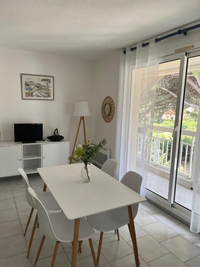 Superbe Appartement Cosy Vue Mer Pieds Dans L'Eau Cavalaire-sur-Mer Esterno foto